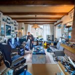 Binnenkijken Rien Moerland, Hekelingen. Binnenkijken, foto: Thijs Wolzak