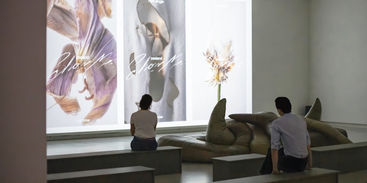 De Poster is Dood in Design Museum Den Bosch. foto door Chantal Lenting