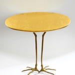 Meret Oppenheim, Tisch mit Vogelfüßen, 1939. Collectie Galerie Levy Hamburg. co Pictoright Amsterdam 2021