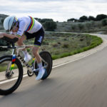 Wielrenner Ellen van Dijk in actie. Foto door Sam Needham