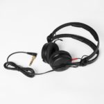 Headphone door Annabel Miedema