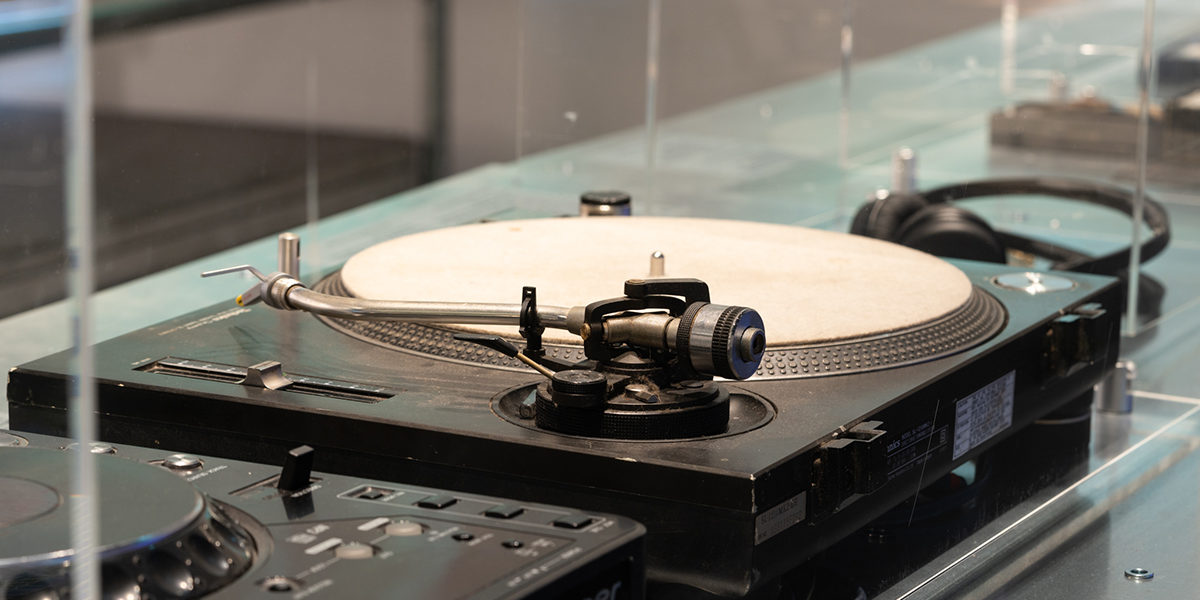 Foto van Technics 1200-SL.