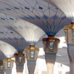Uitvouwbare parasols voor het buitenplein van Al-Masjid al Nabawi (de Moskee van de Profeet) in Medina, ontworpen in 2011 door Dr Mahmoud Bodo Rasch. Foto SL Rasch (9)